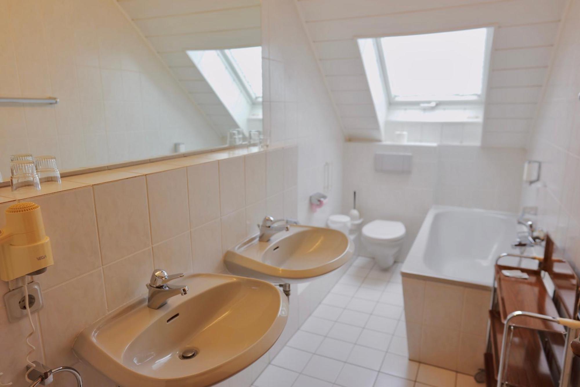 In & Out Boardinghaus Apartment Stolberg  Room photo
